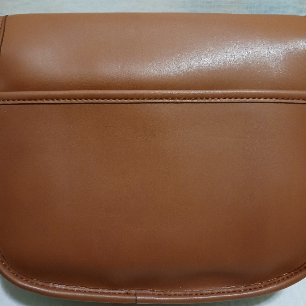 Fashion Tan Crossbody/ Purse NWT #2 - Picture 10 of 10